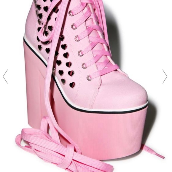 SugarBaby Kawaii Sweet Street Platforms NWB Size 9 Dolls Kill Pink Stud - Picture 4 of 7